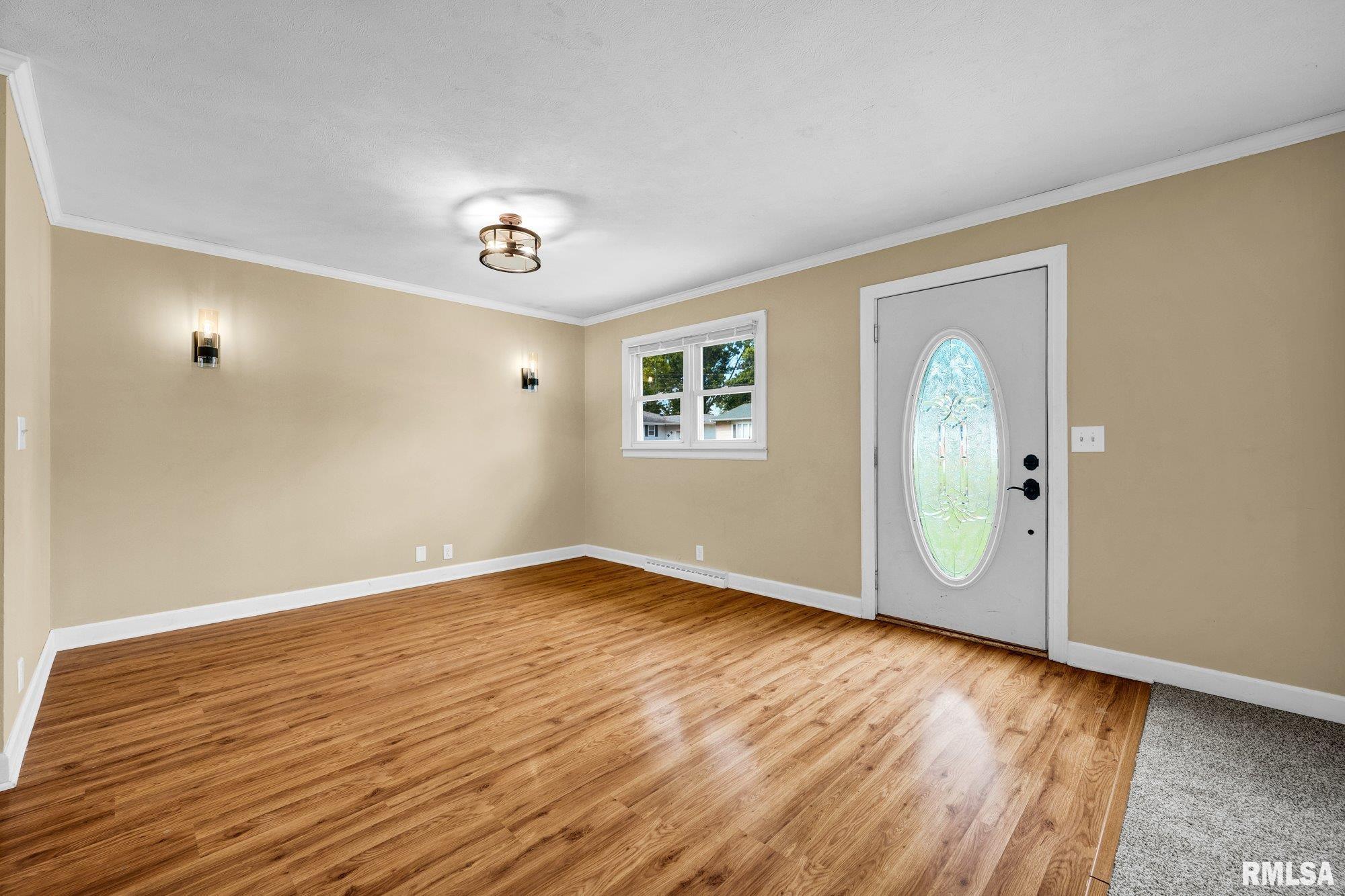 108 North 3rd Street Roanoke, IL 61561 - Photo 8 of 48