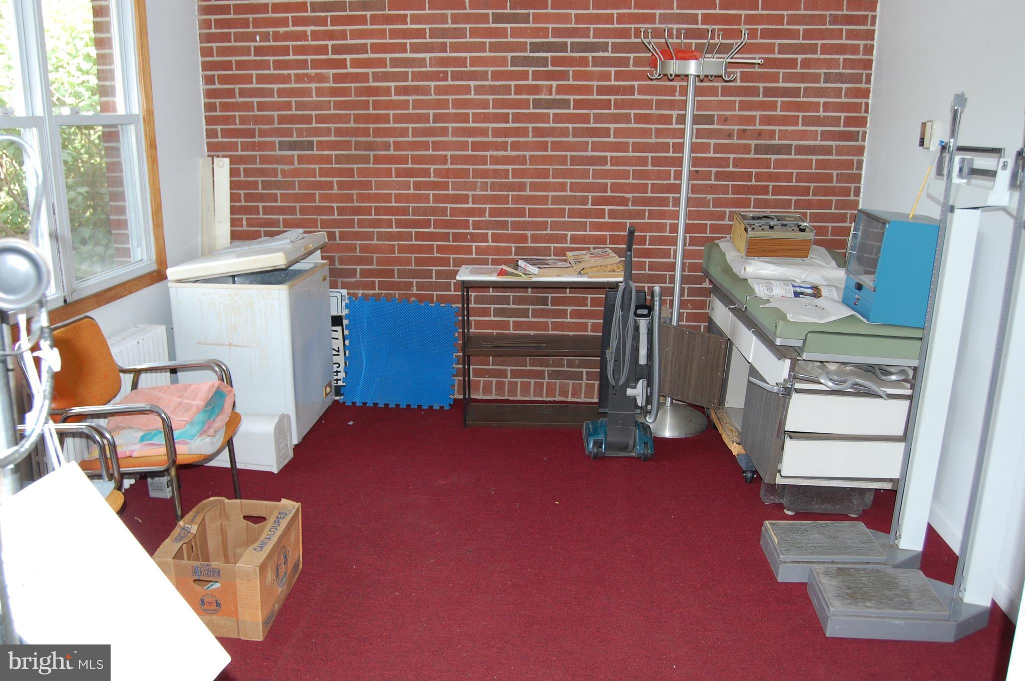 8900 Adelphi Road Adelphi, MD 20783 - Photo 19 of 23 Main level office