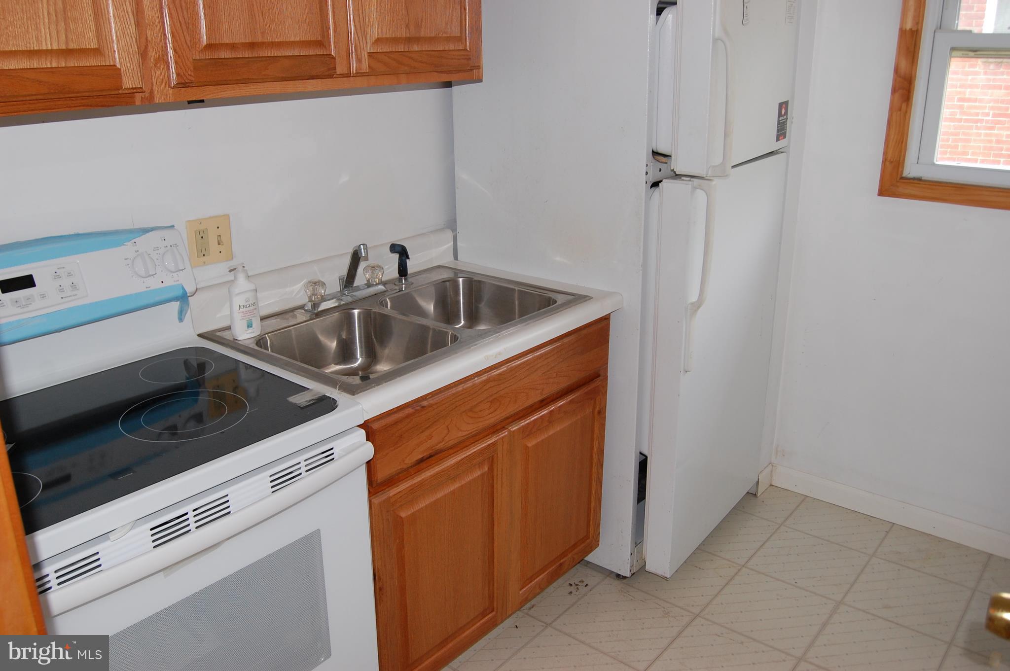 8900 Adelphi Road Adelphi, MD 20783 - Photo 20 of 23 Kitchen in main level addition