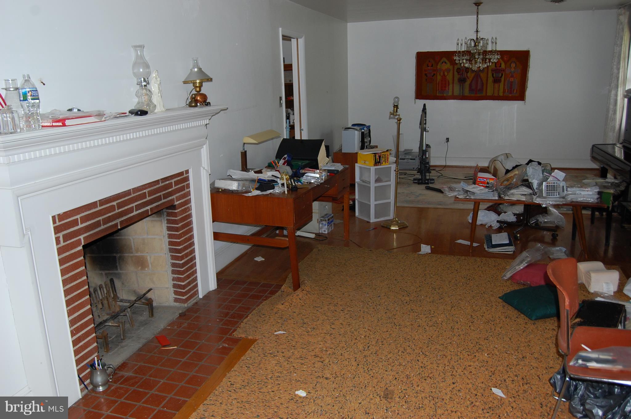 8900 Adelphi Road Adelphi, MD 20783 - Photo 3 of 23 Main level living room and dining room