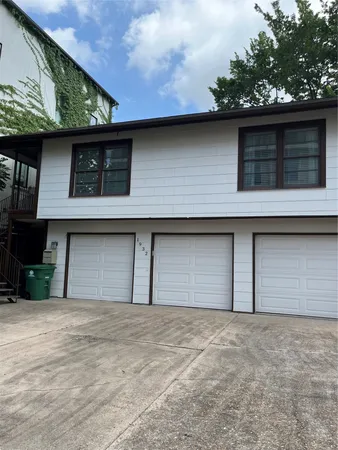 $2,700 | 1932 West Bell Street, Houston, TX 77019