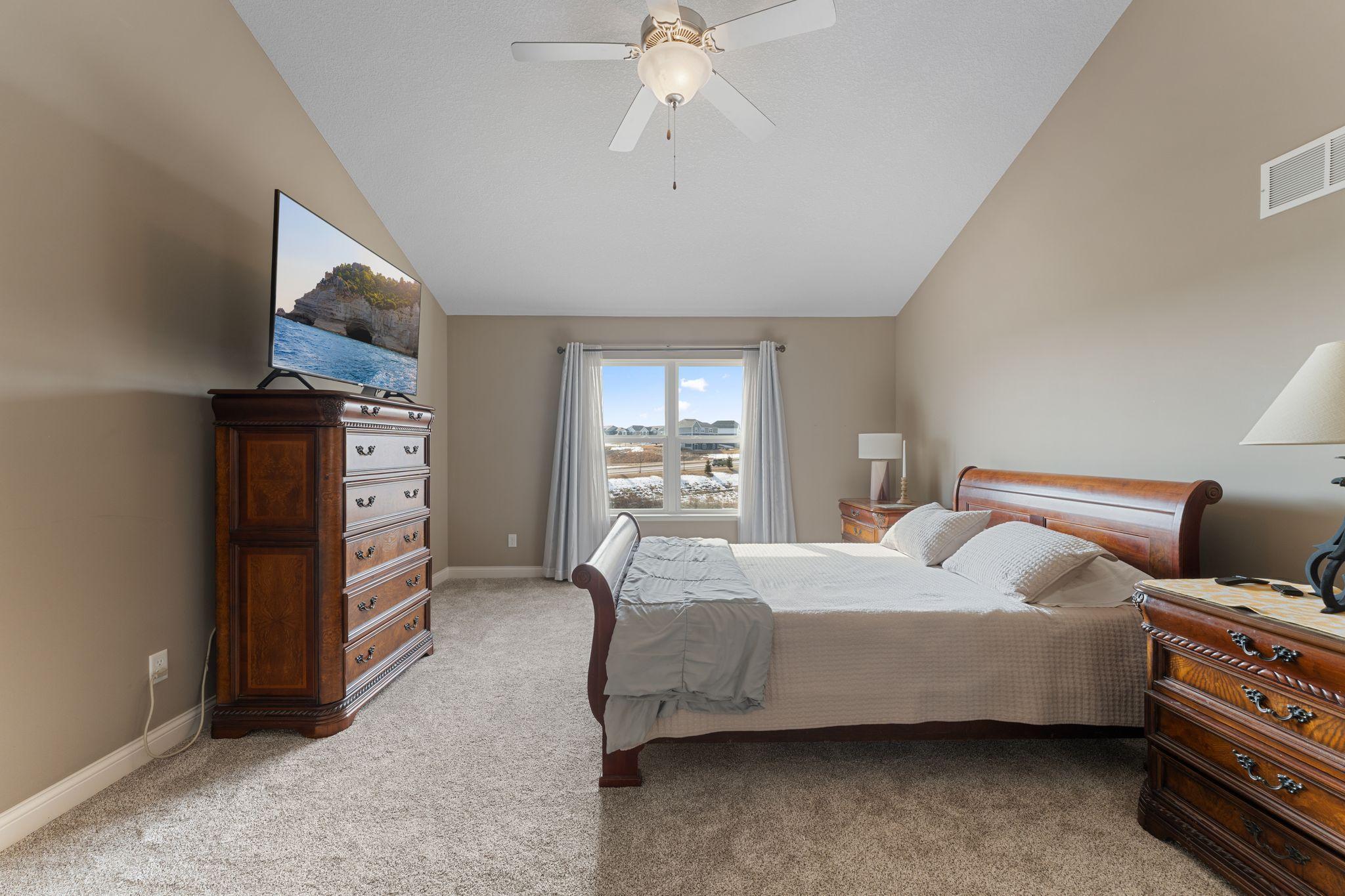 4014 Holasek Path Chaska, MN 55318 - Photo 17 of 38