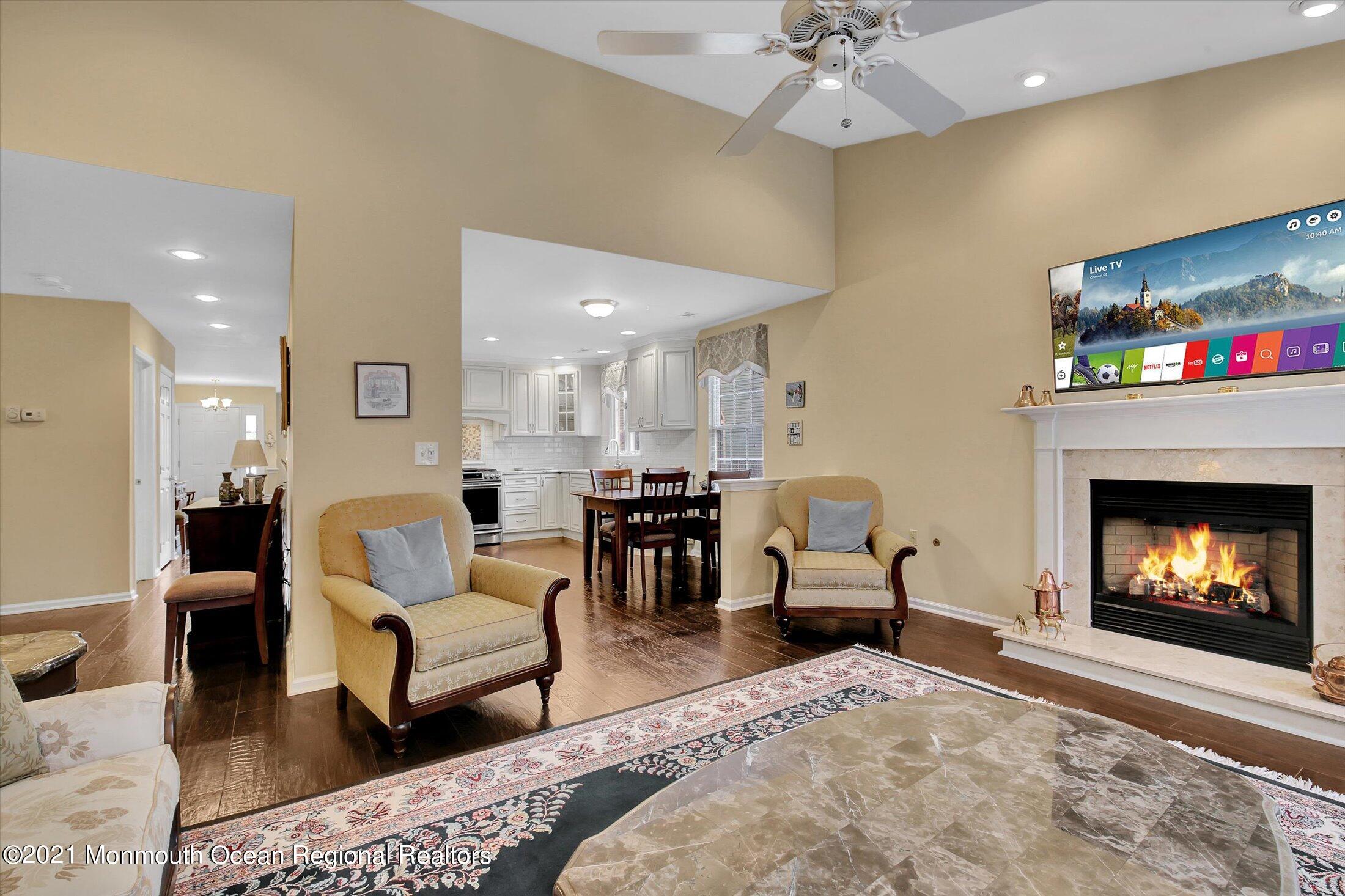 6 Congressional Road Jackson, NJ 08527 - Photo 20 of 52 20-Family Room