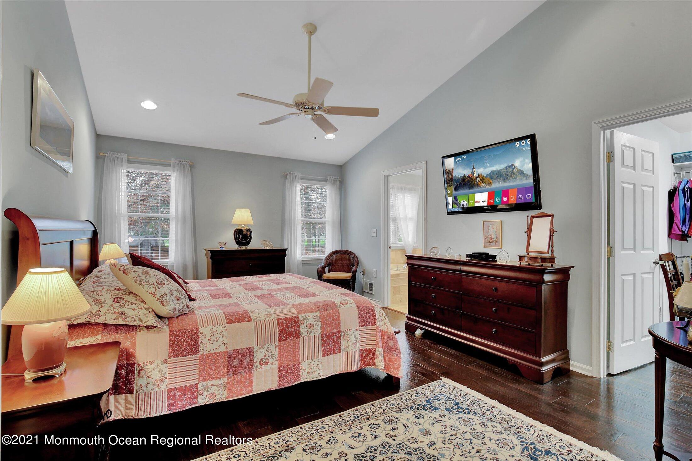 6 Congressional Road Jackson, NJ 08527 - Photo 22 of 52 22-Master Bedroom
