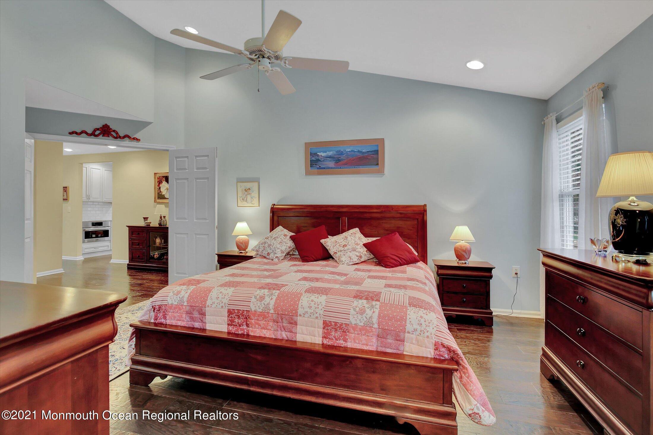 6 Congressional Road Jackson, NJ 08527 - Photo 23 of 52 23-Master Bedroom