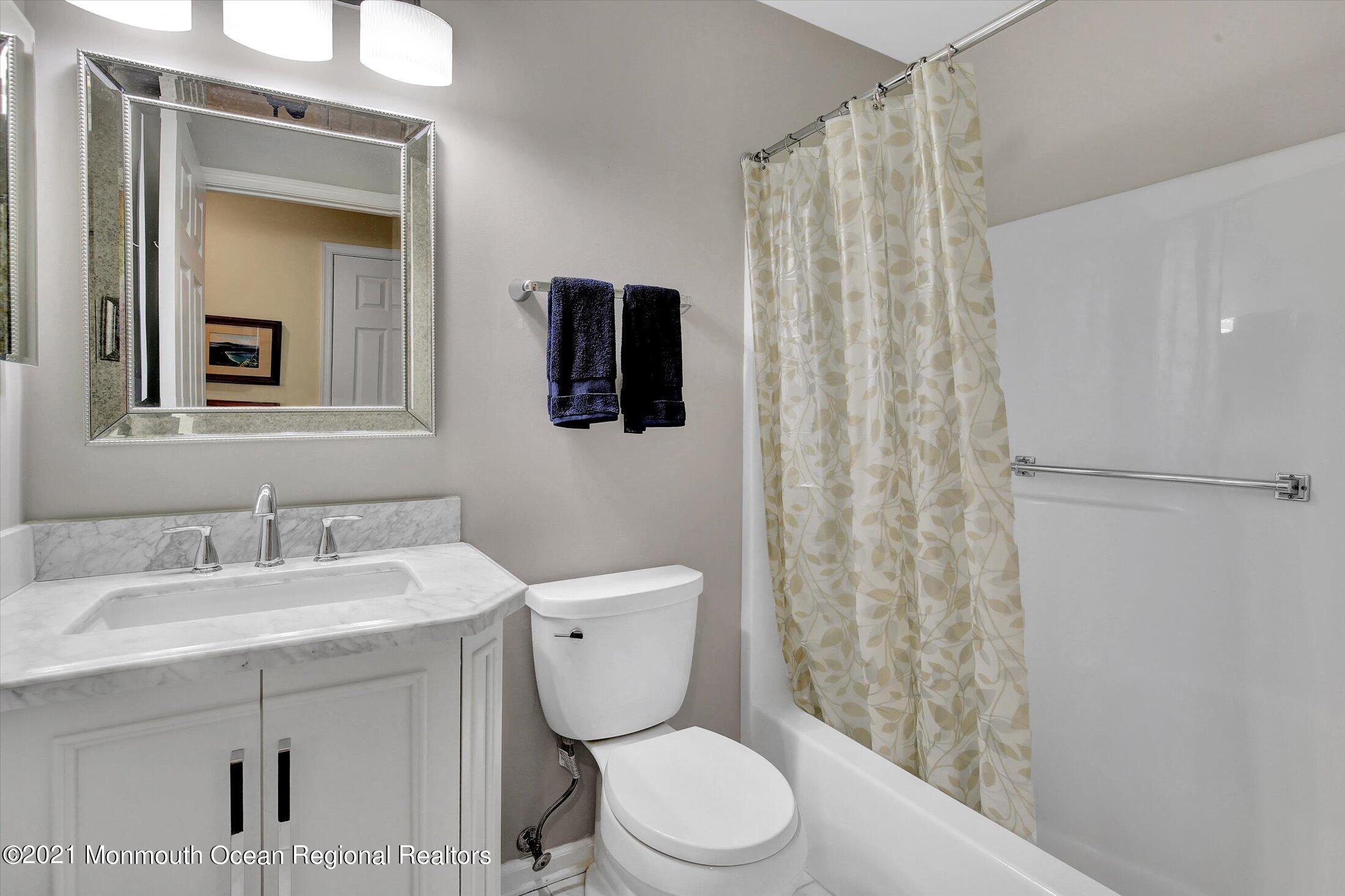 6 Congressional Road Jackson, NJ 08527 - Photo 30 of 52 30-Bathroom