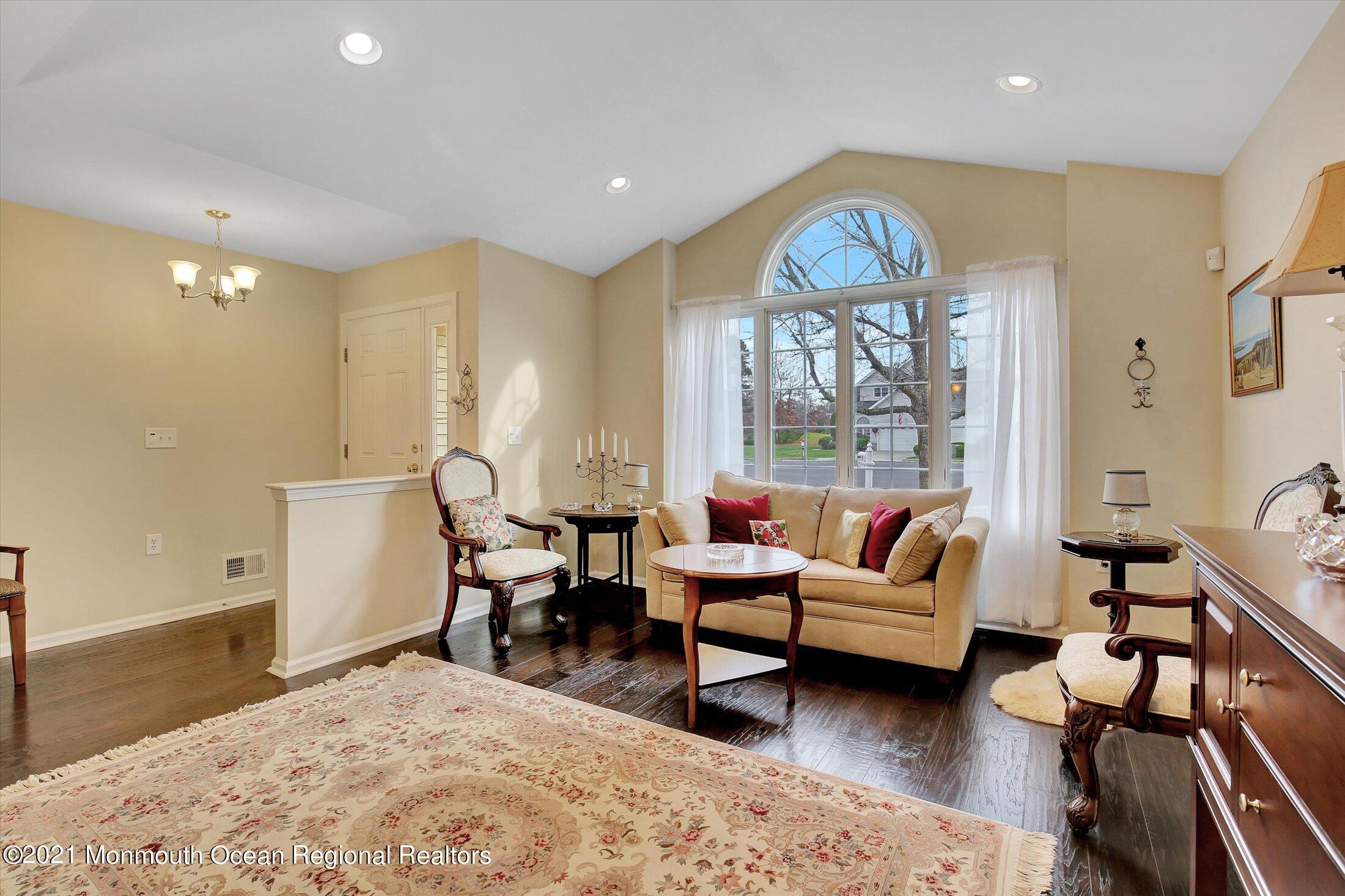 6 Congressional Road Jackson, NJ 08527 - Photo 9 of 52 09-Living Room