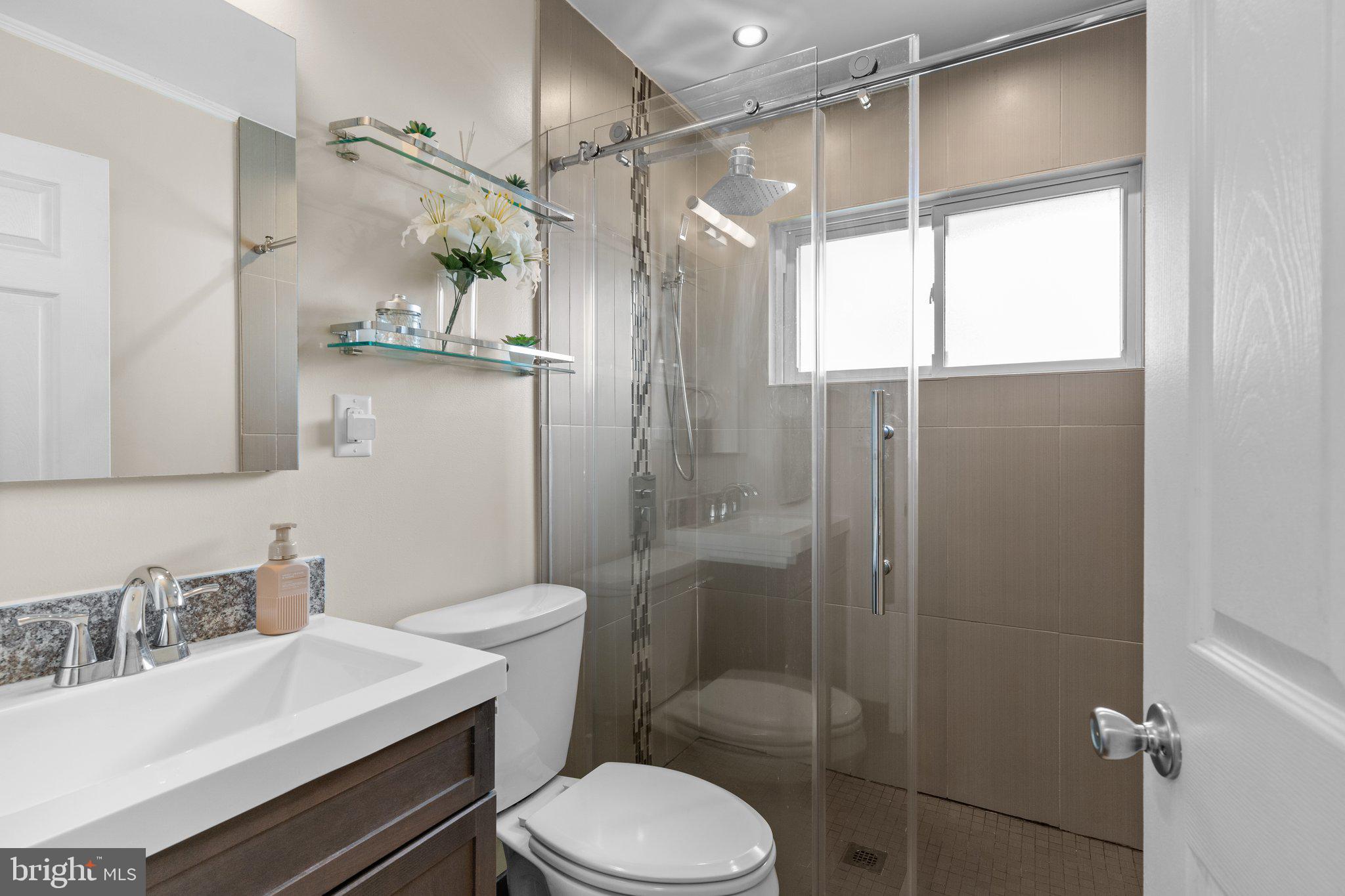 29 Petunia Road Levittown, PA 19056 - Photo 5 of 25 Gallery Image 5