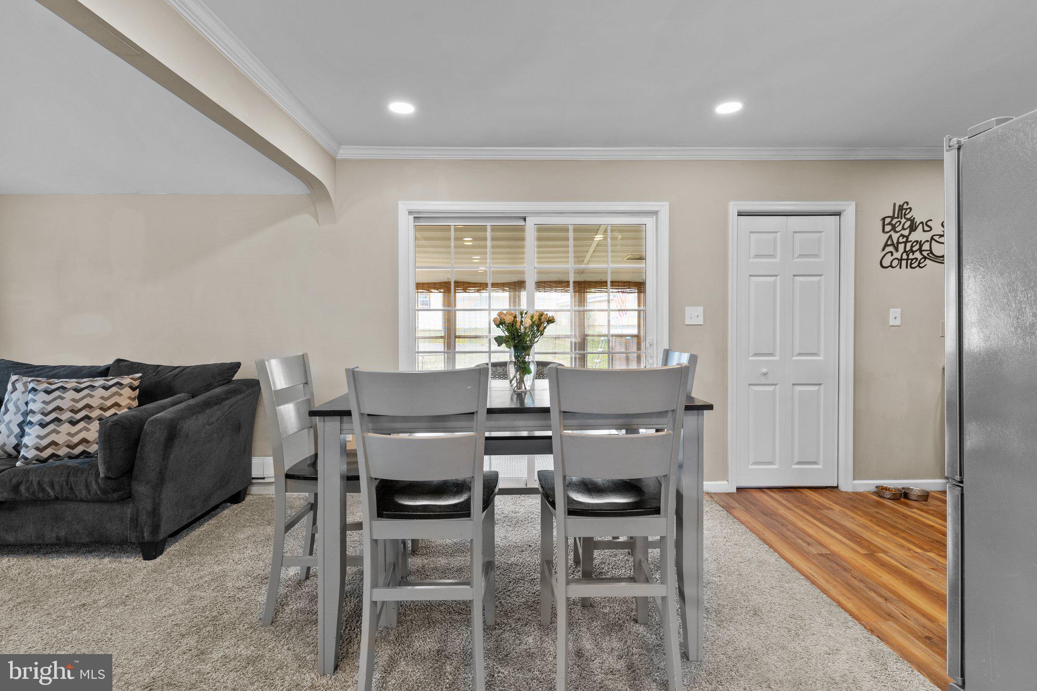 29 Petunia Road Levittown, PA 19056 - Photo 6 of 25 Gallery Image 6