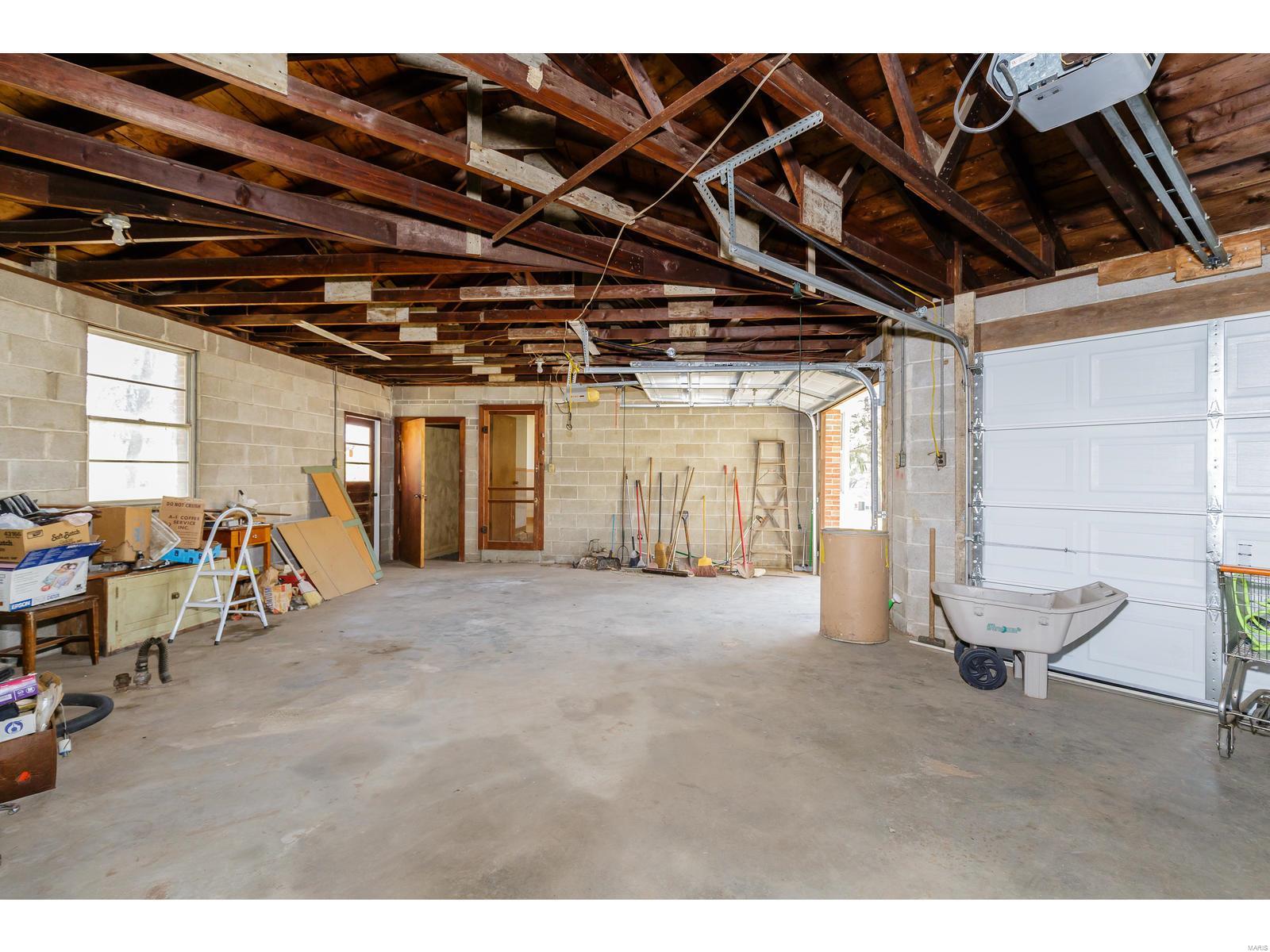 1231 Stein Road St. Louis, MO 63135 - Photo 19 of 24 Gallery Image 19