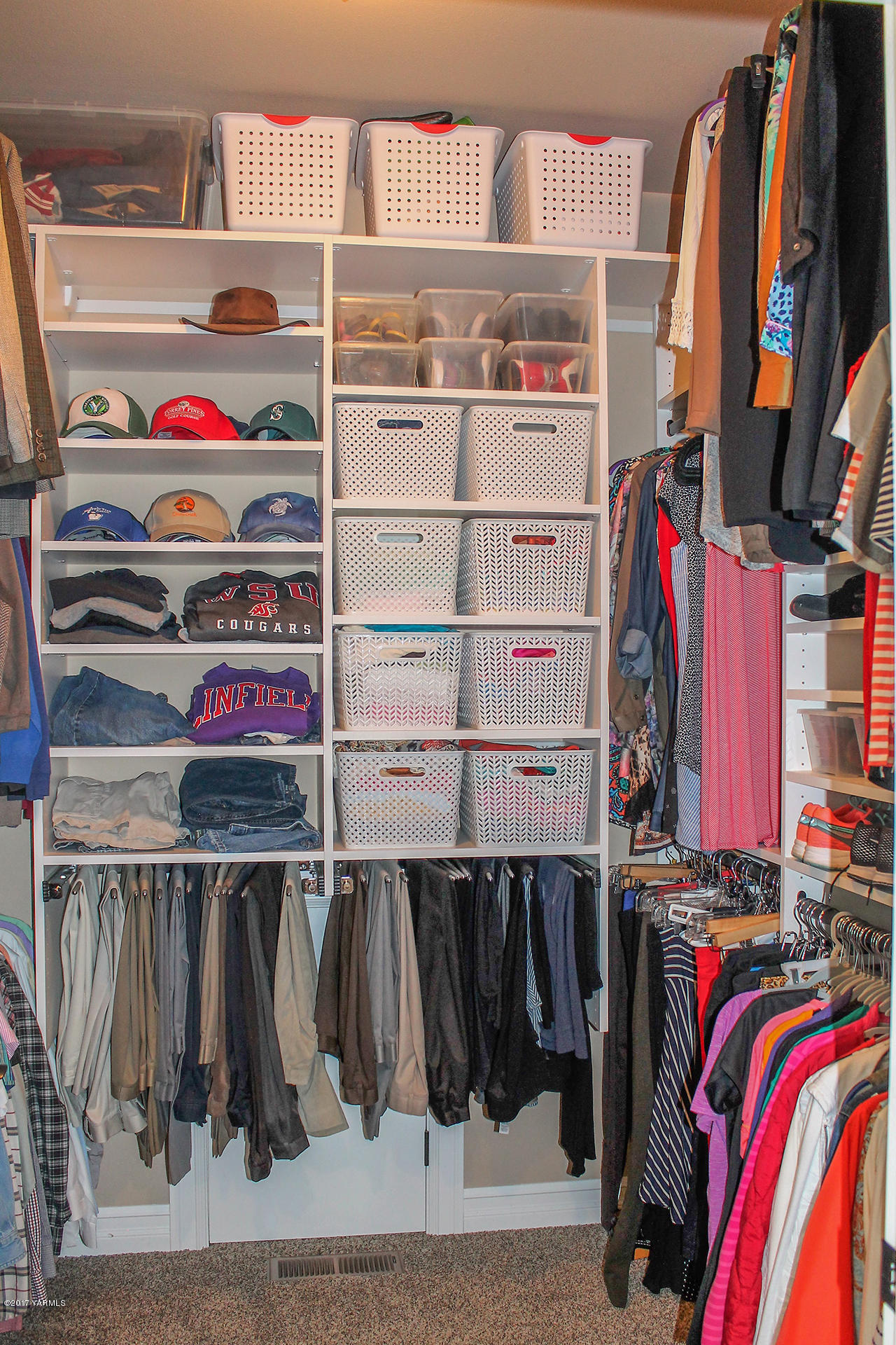 8703 Coolidge Road Yakima, WA 98903 - Photo 14 of 38 Walk-in Closet