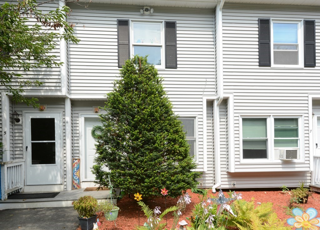 17 Bixby Road, Unit 6 Spencer, MA 01562 - Photo 3 of 30 Gallery Image 3