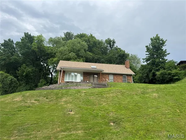 $249,900 | 9119 Wedgewood Drive, Fairview Heights, IL 62208