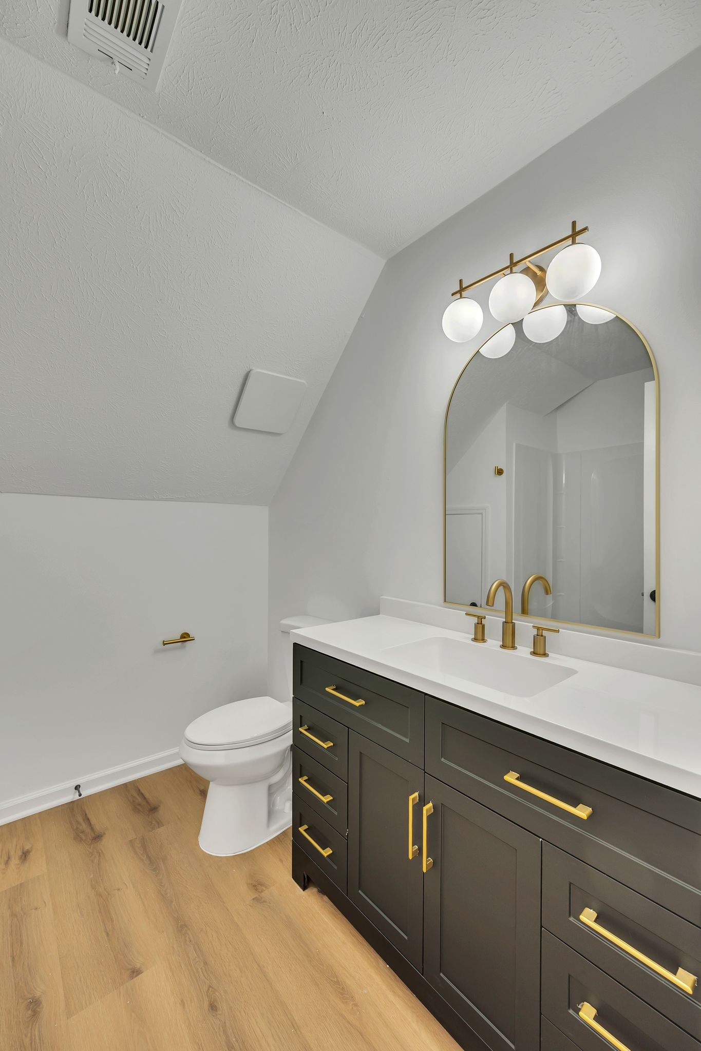 253 Burgandy Hill Road Nashville, TN 37211 - Photo 21 of 28 a bathroom with a sink and a mirror