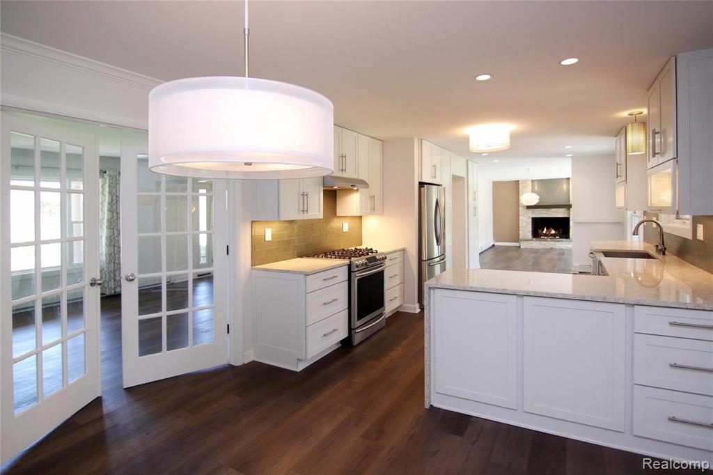 234 Shagbark Drive Rochester Hills, MI 48309 - Photo 10 of 32