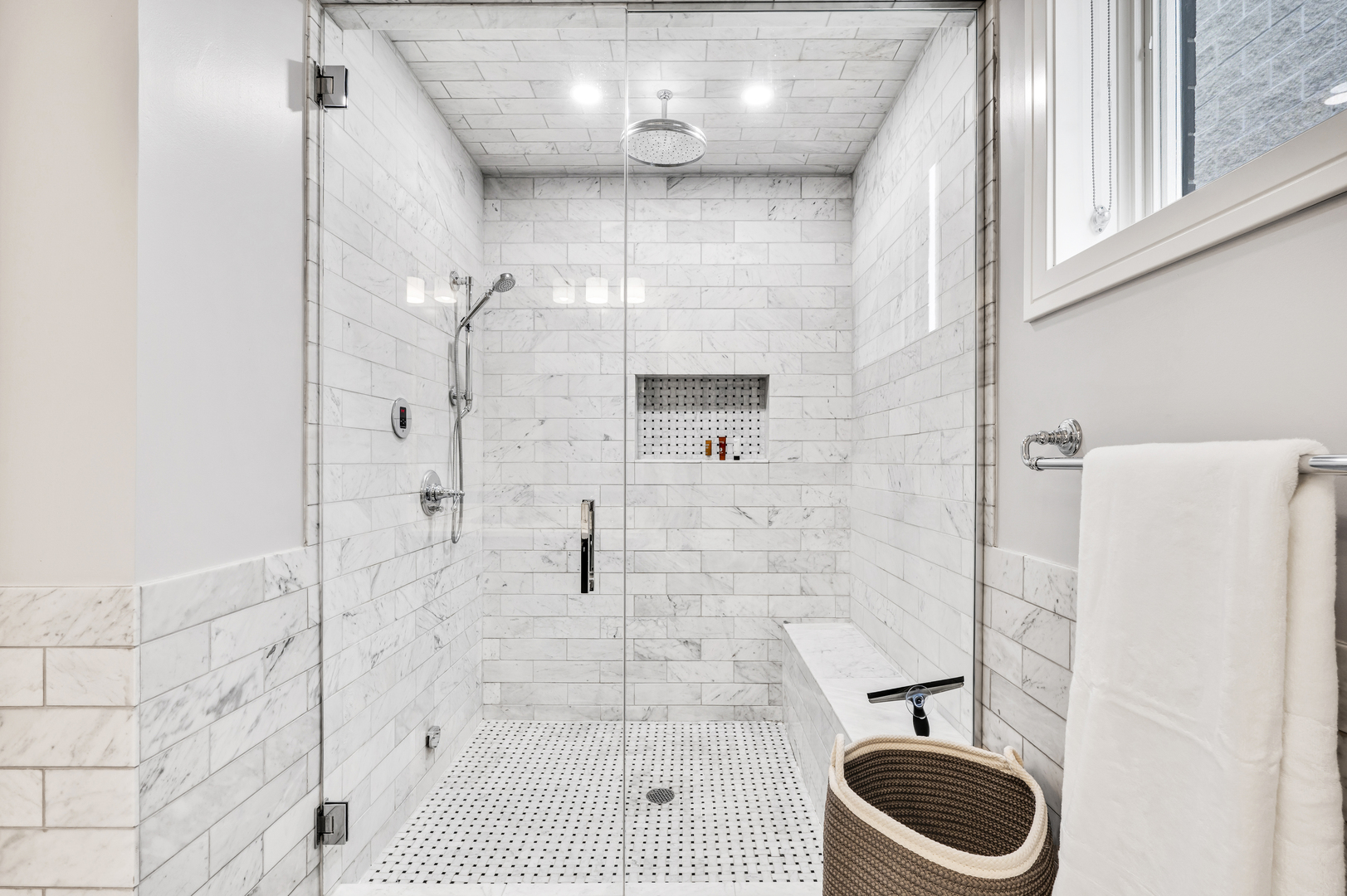 1310 North Cleveland Avenue, Unit 3 Chicago, IL 60610 - Photo 11 of 22 a bathroom with a shower