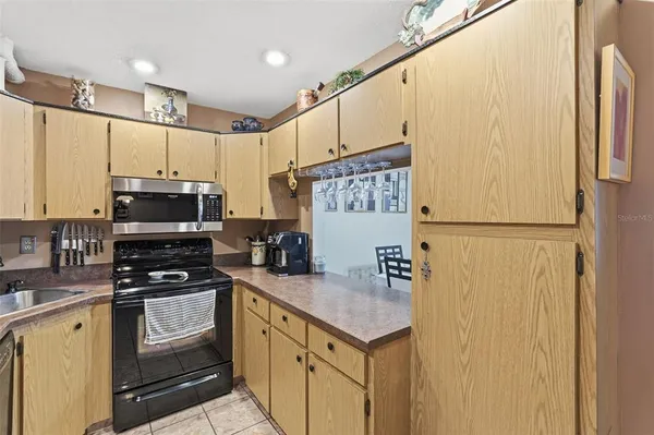 $182,000 | 1345 Pine Ridge Circle East, Unit A2, Tarpon Springs, FL 34688