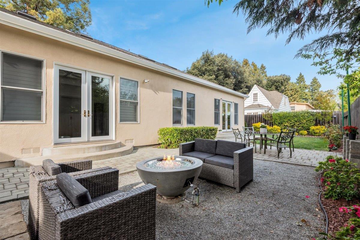 1825 West Middlefield Road Mountain View, CA 94043 - Photo 35 of 42 a view of a patio with couches chairs and a potted plant