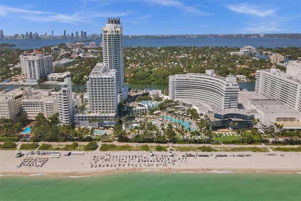 $1,389,000 | 4401 Collins Avenue, Unit 1206, Miami Beach, FL 33140