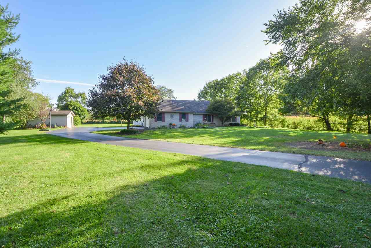5301 East Inlow Springs Road Muncie, IN 47302 - Photo 1 of 36
