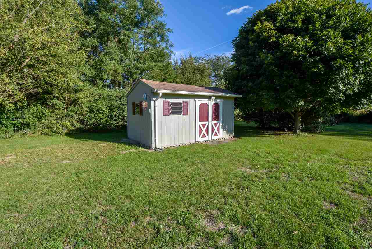 5301 East Inlow Springs Road Muncie, IN 47302 - Photo 11 of 36