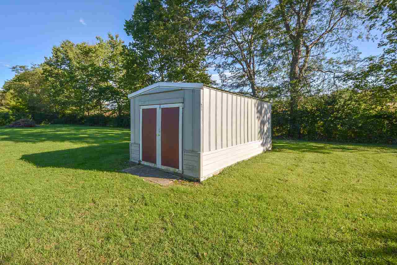 5301 East Inlow Springs Road Muncie, IN 47302 - Photo 12 of 36