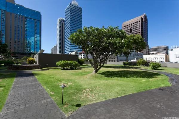 $375,000 | 1255 Nuuanu Avenue, Unit E1006, Honolulu, HI 96817