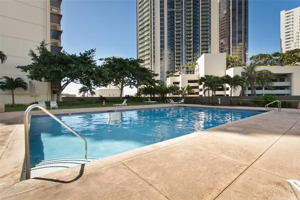 $375,000 | 1255 Nuuanu Avenue, Unit E1006, Honolulu, HI 96817