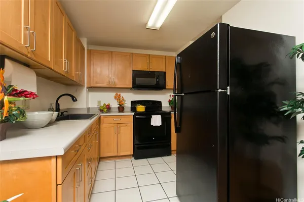 $375,000 | 1255 Nuuanu Avenue, Unit E1006, Honolulu, HI 96817