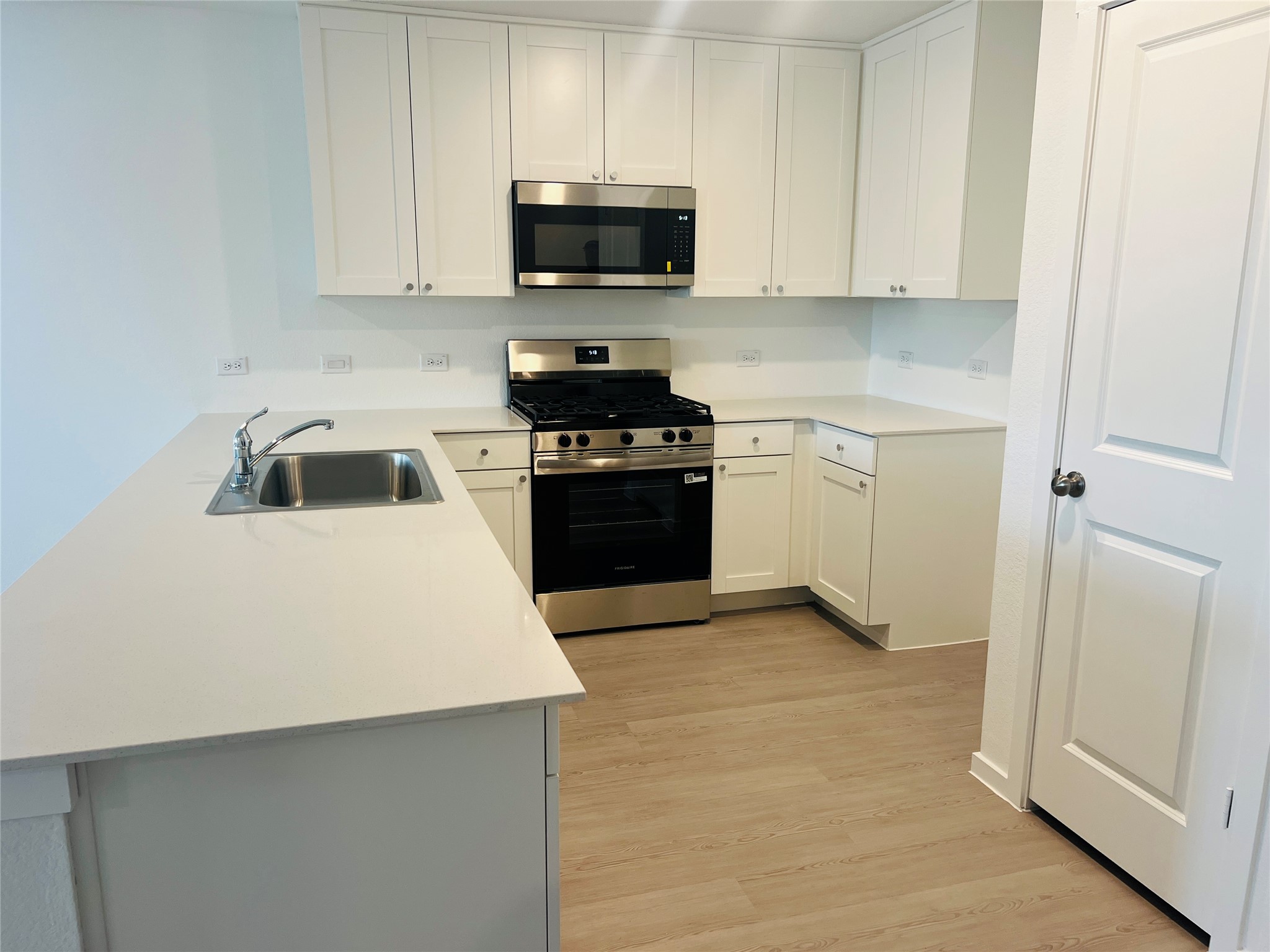 Undisclosed Address Elgin, TX 78621 - Photo 2 of 14