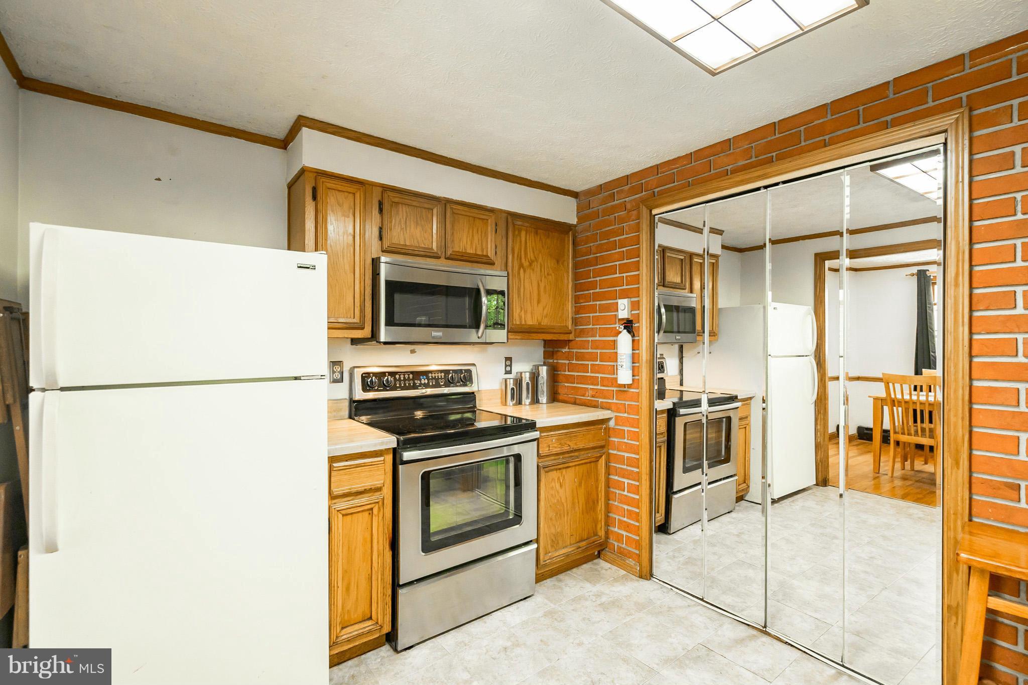 1612 Lee Road Fort Washington, MD 20744 - Photo 6 of 30 Kitchen