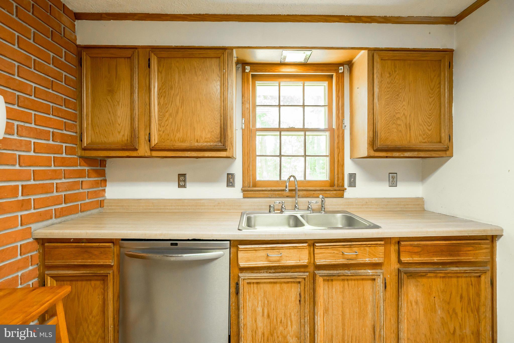 1612 Lee Road Fort Washington, MD 20744 - Photo 8 of 30 Kitchen