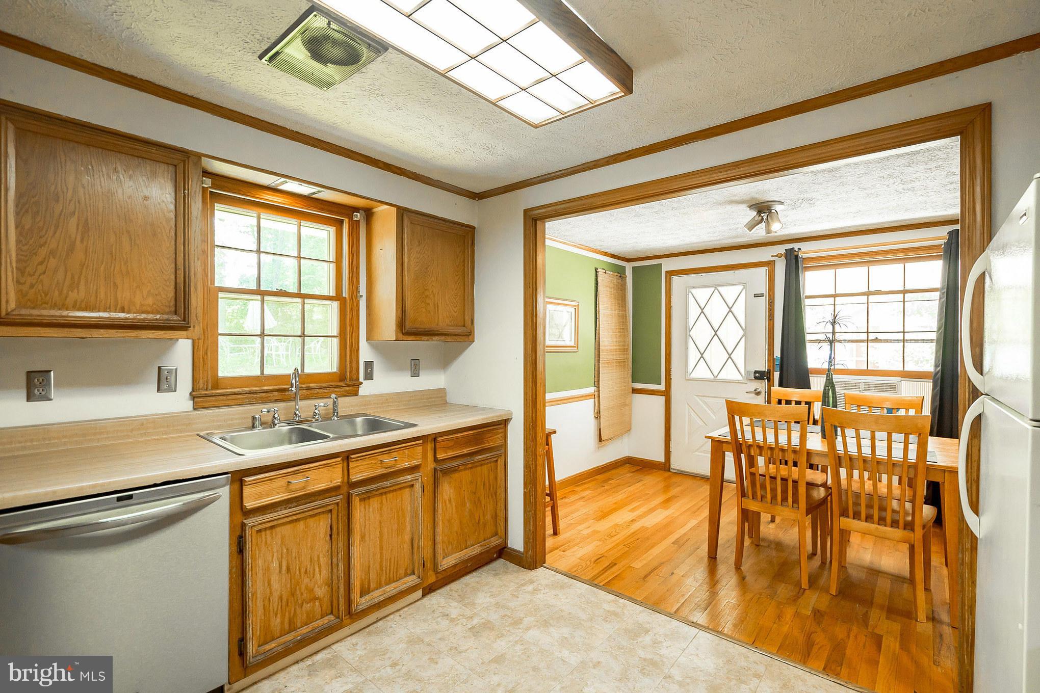 1612 Lee Road Fort Washington, MD 20744 - Photo 9 of 30 Kitchen