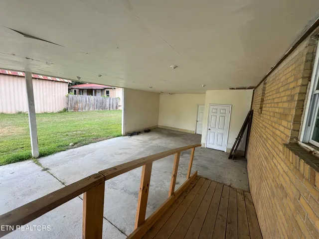 $650,000 | 2215 Clinton Highway, Powell, TN 37849