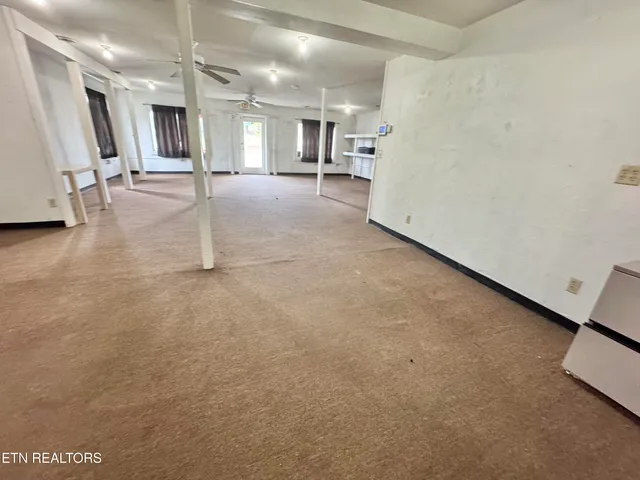 $650,000 | 2215 Clinton Highway, Powell, TN 37849