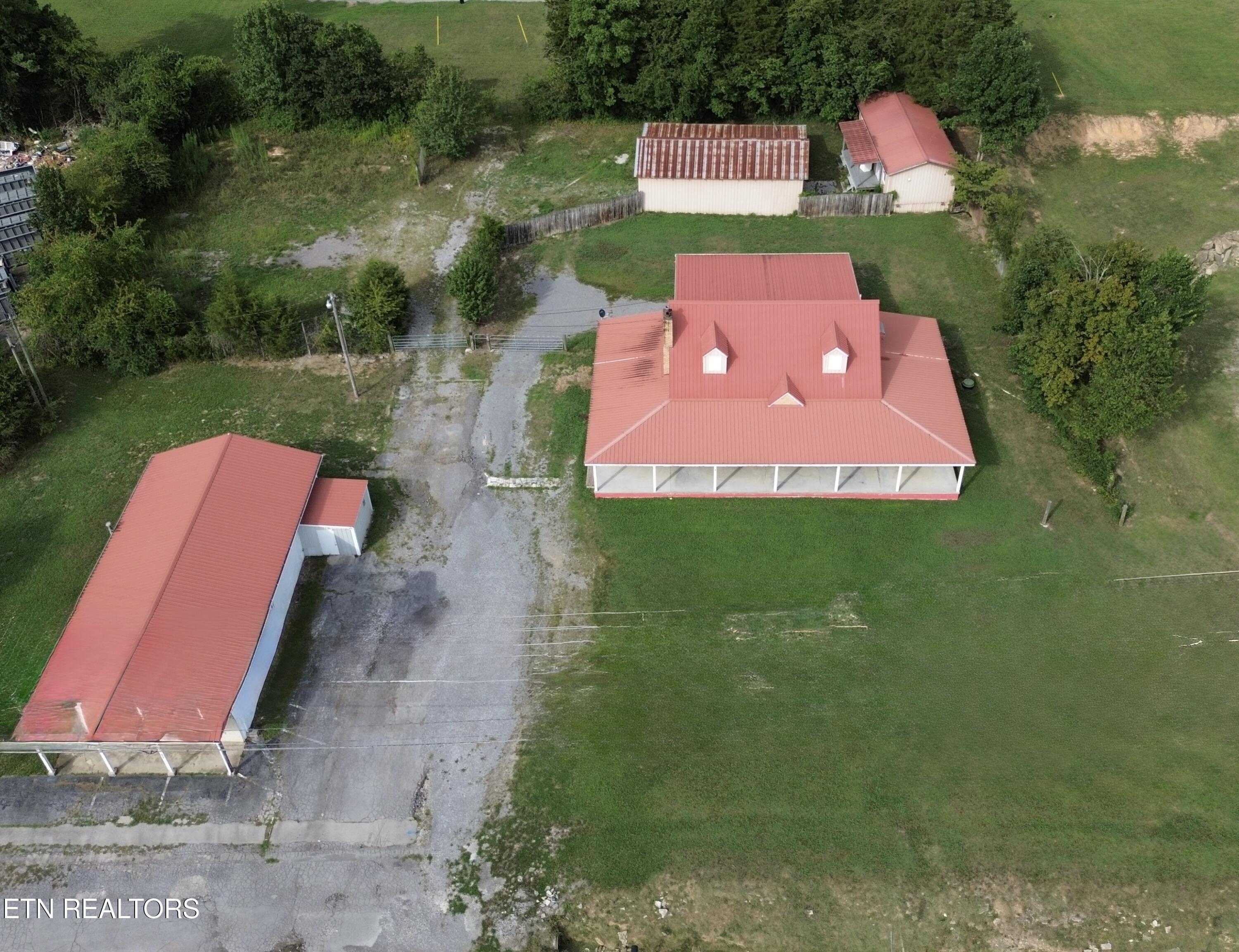2215 Clinton Highway Powell, TN 37849 - Photo 4 of 49 DJI_0403