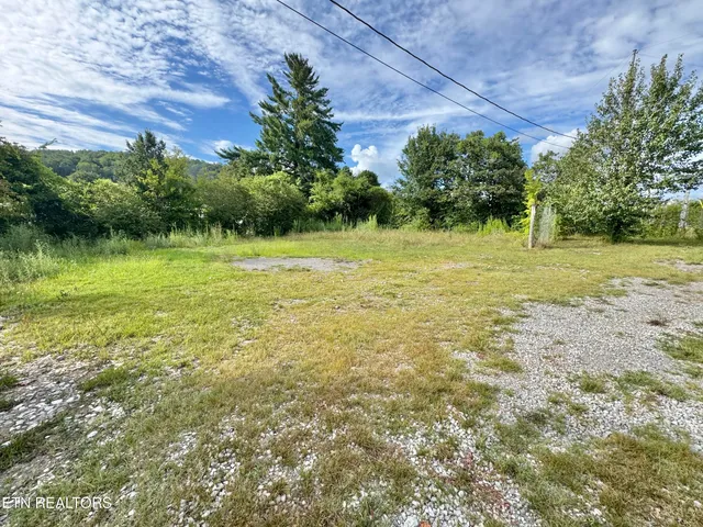 $650,000 | 2215 Clinton Highway, Powell, TN 37849