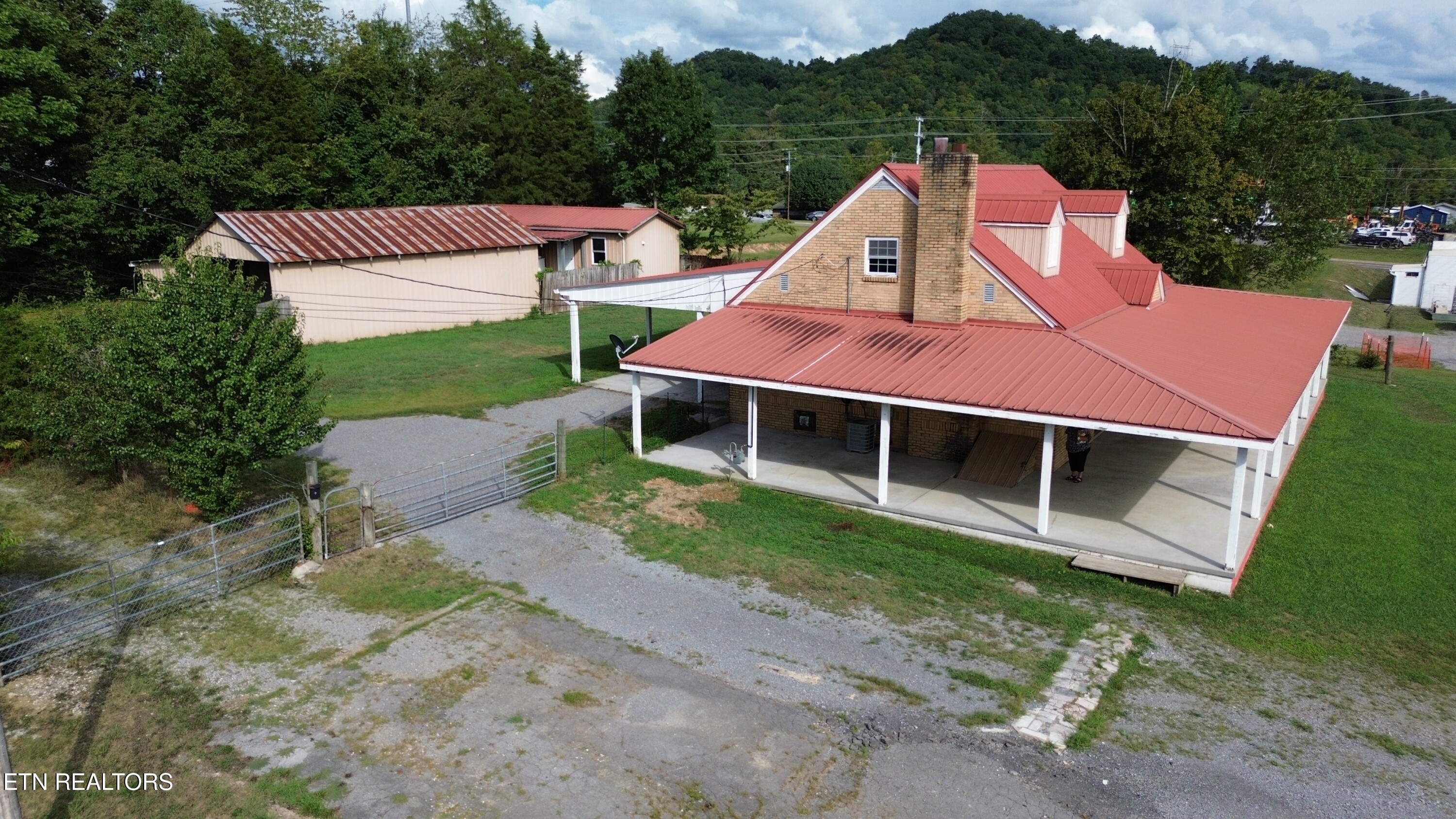 2215 Clinton Highway Powell, TN 37849 - Photo 7 of 49 DJI_0400