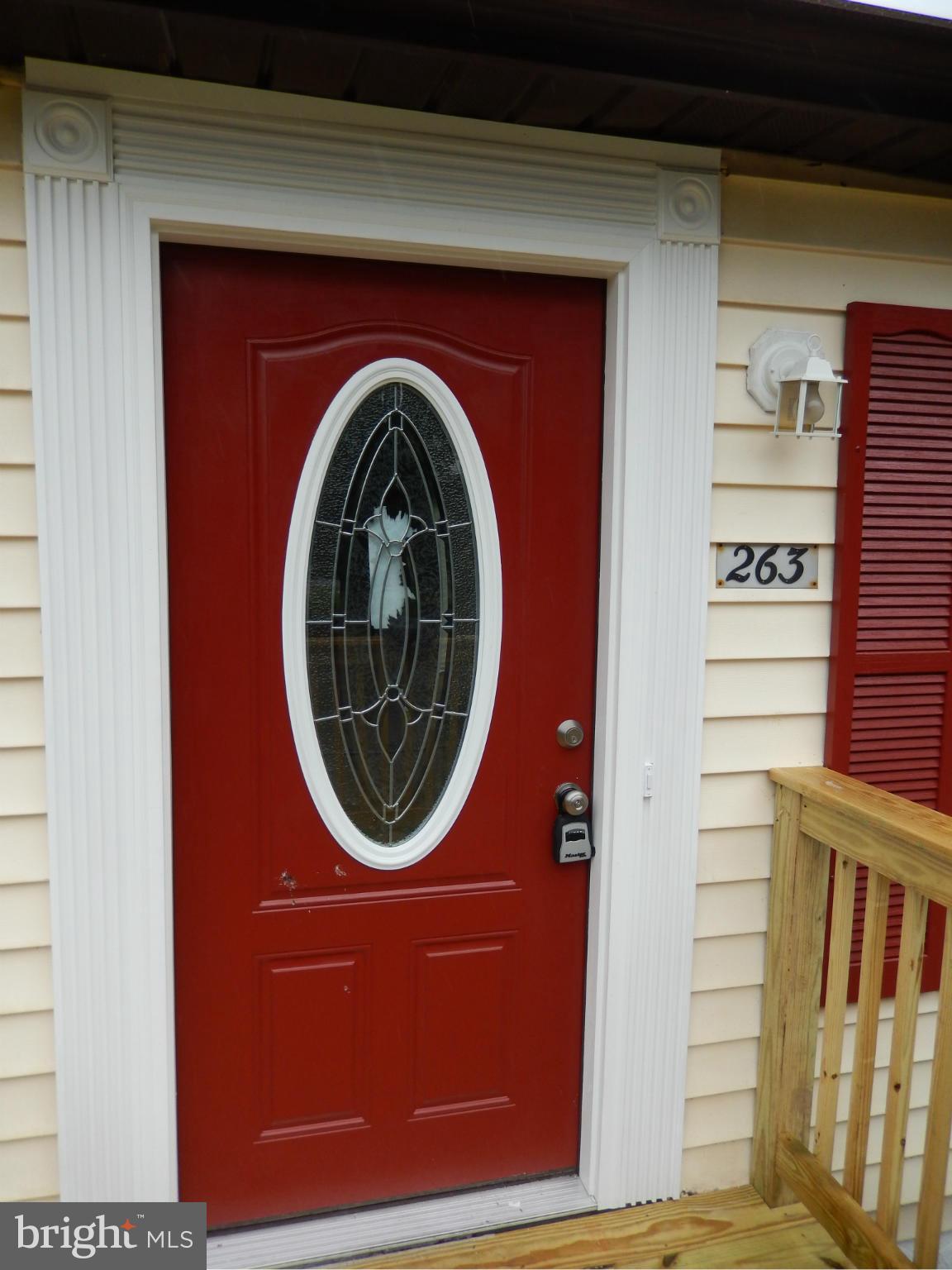 263 Whitaker Road Pasadena, MD 21122 - Photo 3 of 30 Exterior (Front)