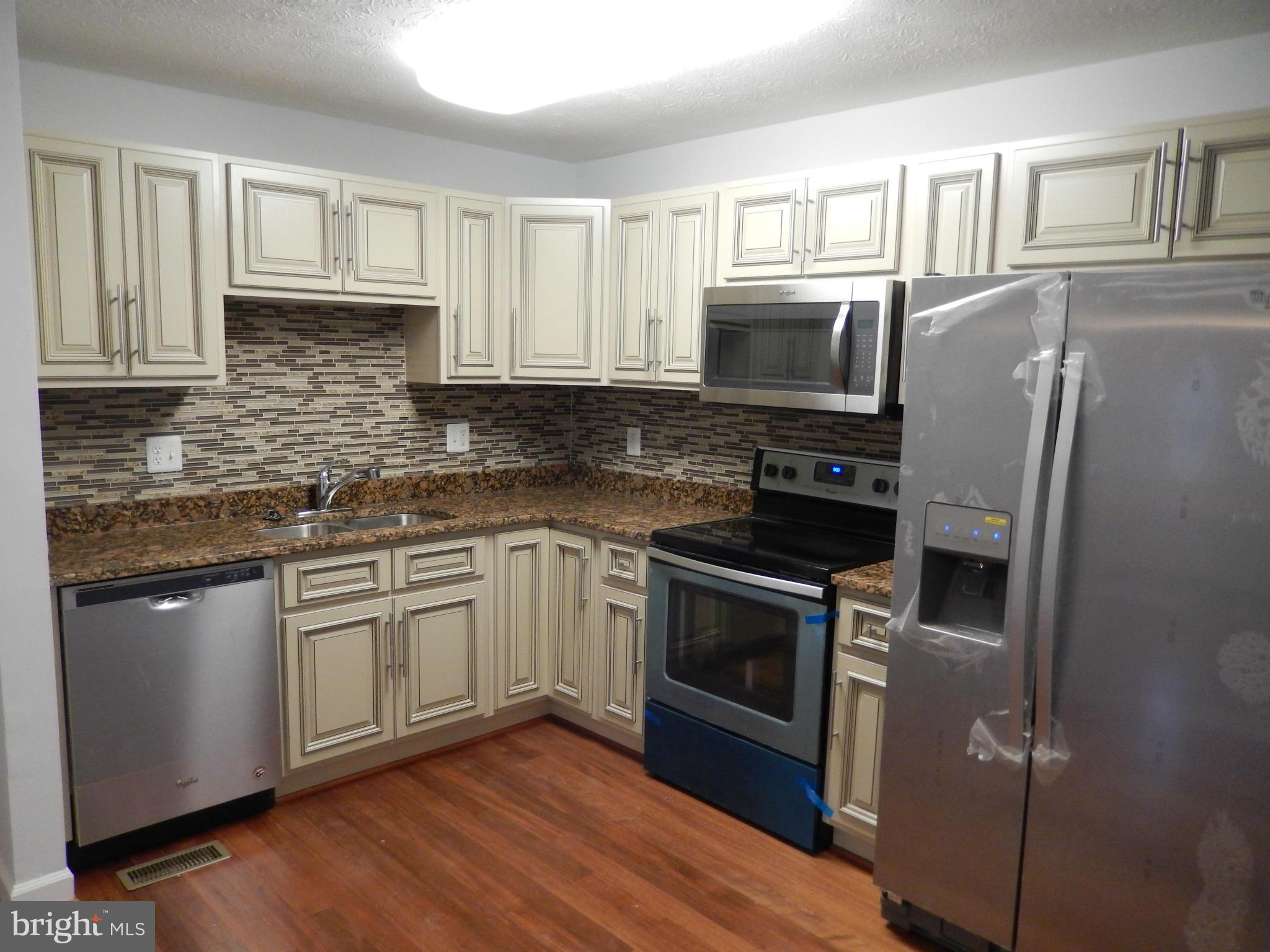 263 Whitaker Road Pasadena, MD 21122 - Photo 7 of 30 Kitchen