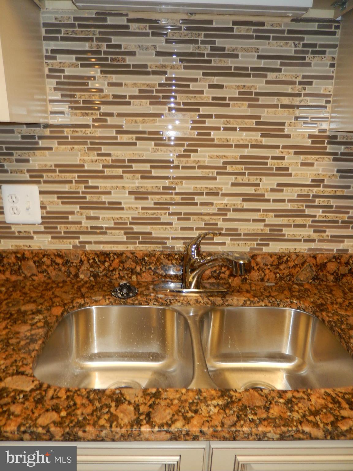 263 Whitaker Road Pasadena, MD 21122 - Photo 9 of 30 Kitchen