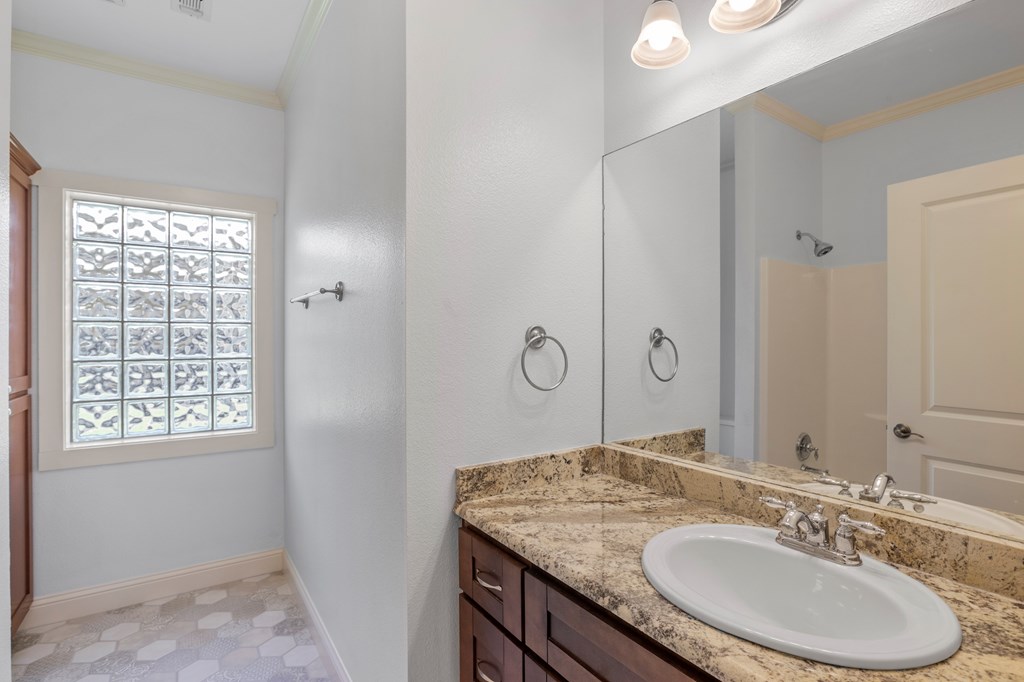 115 Riley Lane Fredericksburg, TX 78624 - Photo 14 of 20 Second bath