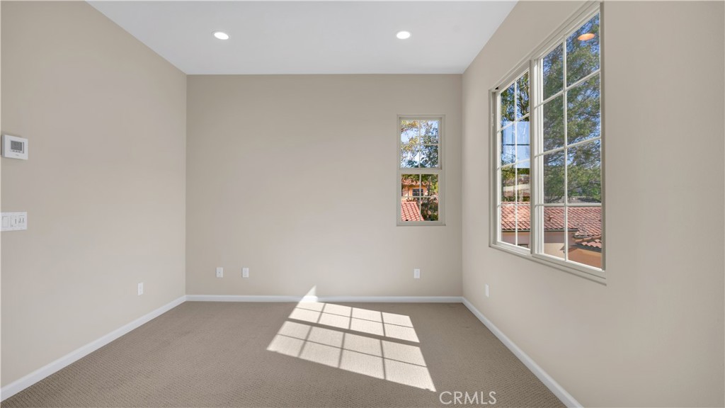 142 Firefly Irvine, CA 92618 - Photo 27 of 65 3rd Level Jr Suite
