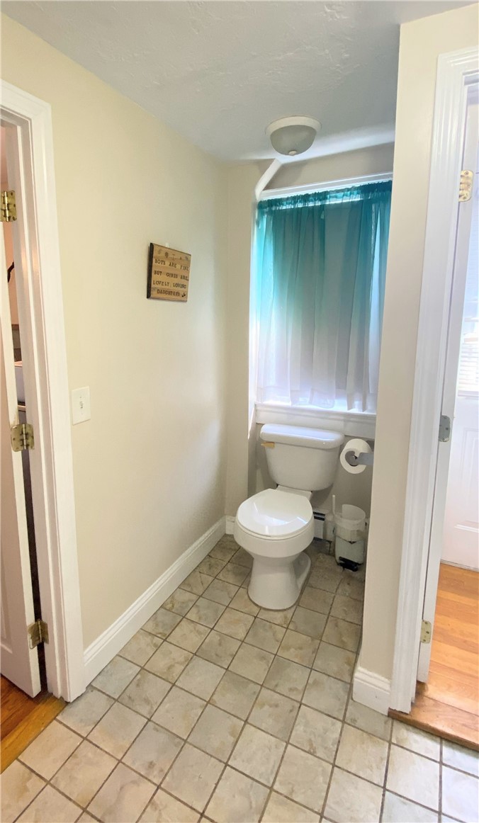 128 Fern Street Warwick, RI 02889 - Photo 11 of 31