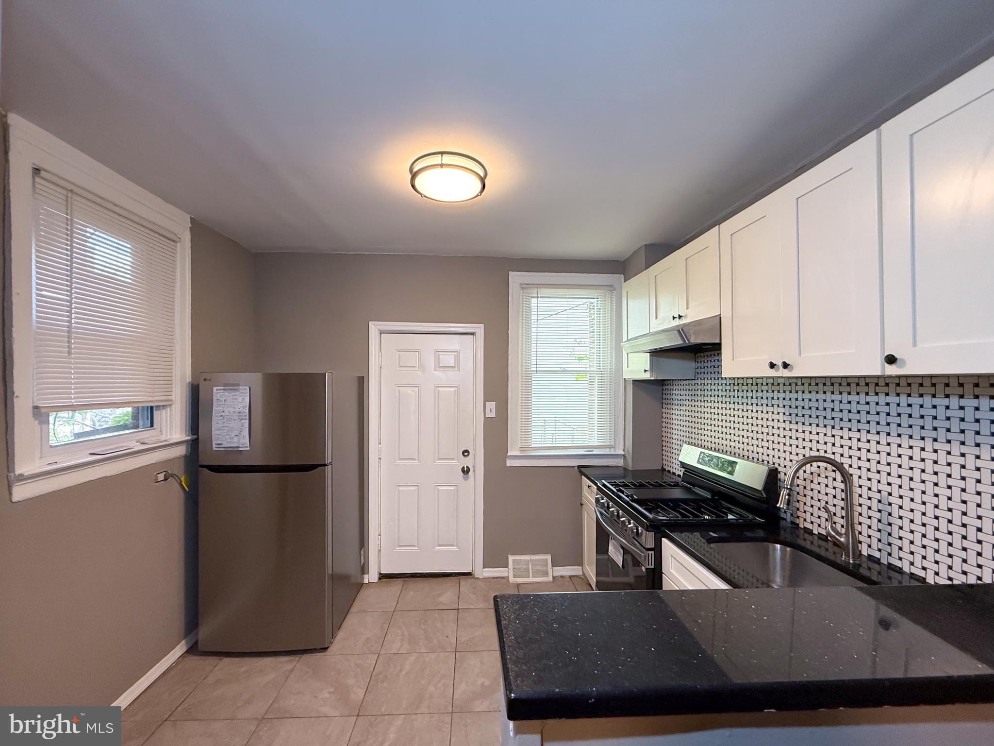 3117 Tasker Street Philadelphia, PA 19145 - Photo 11 of 32 Kitchen