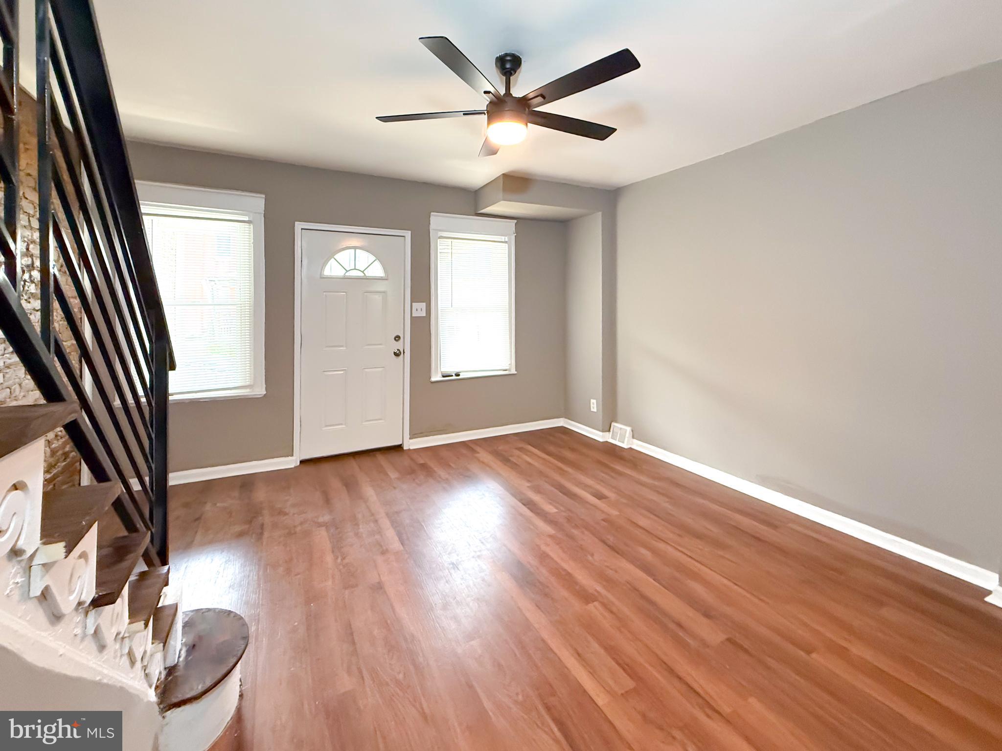 3117 Tasker Street Philadelphia, PA 19145 - Photo 5 of 32 Living Room