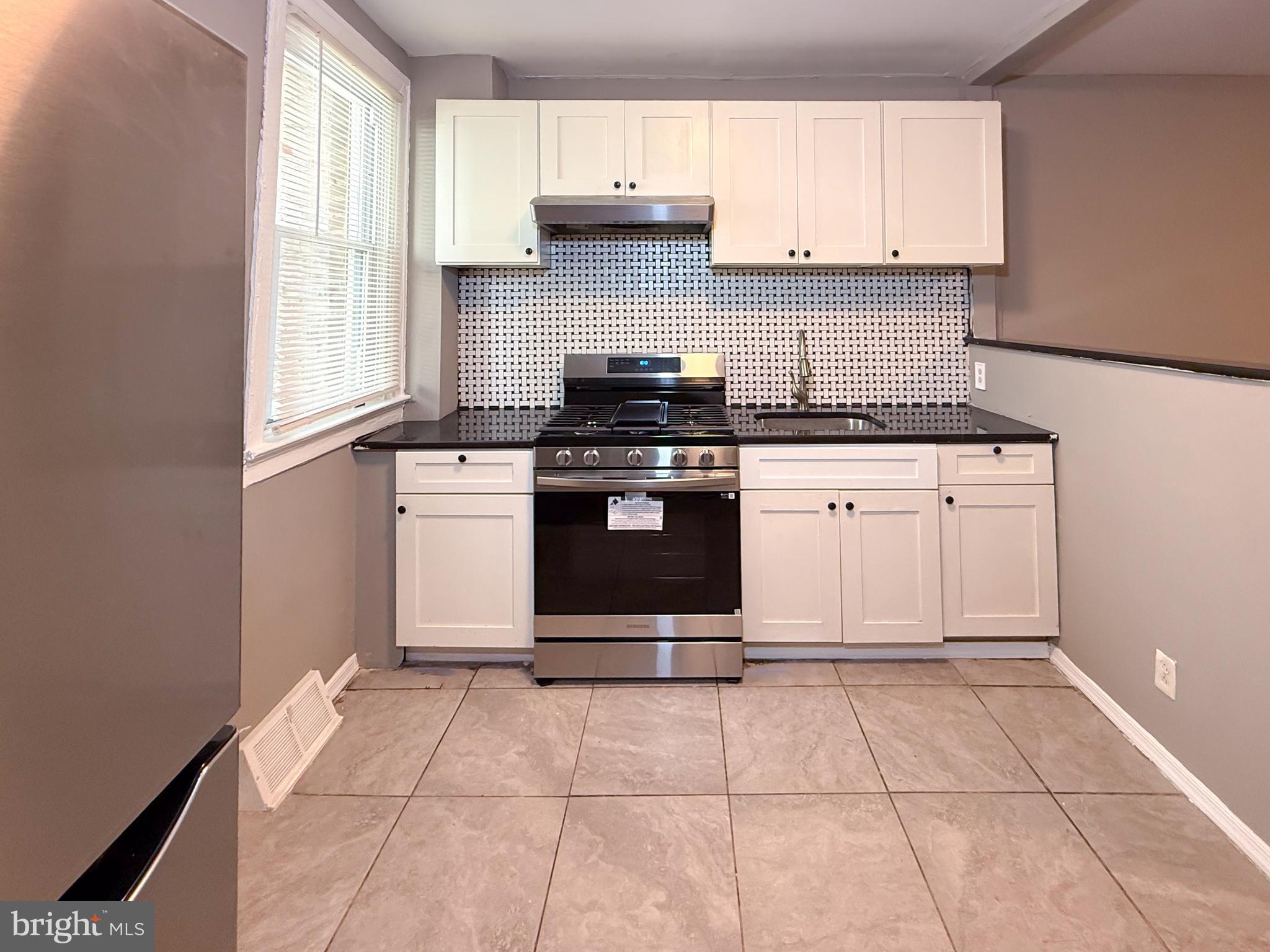 3117 Tasker Street Philadelphia, PA 19145 - Photo 9 of 32 Kitchen