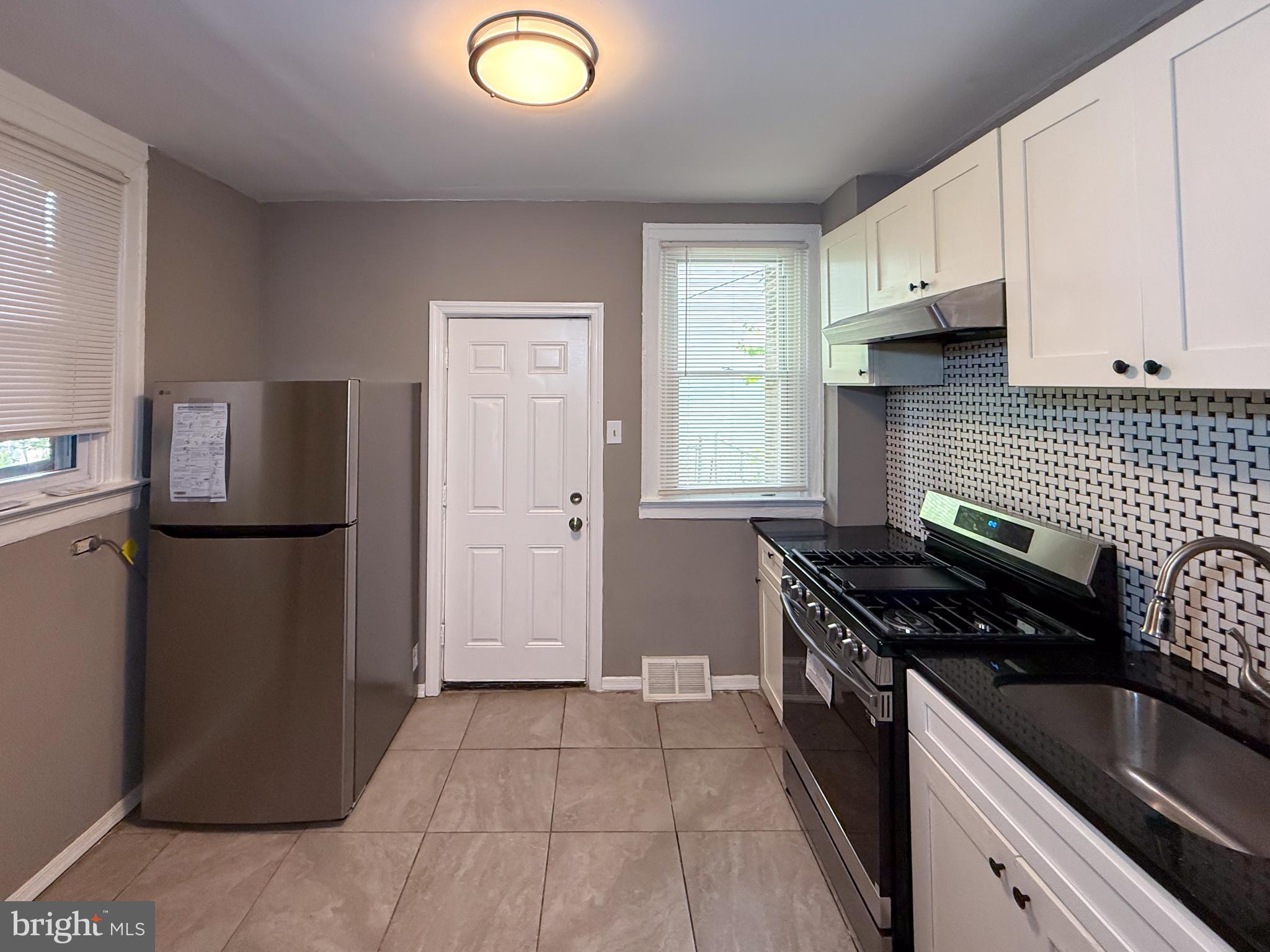 3117 Tasker Street Philadelphia, PA 19145 - Photo 10 of 32 Kitchen