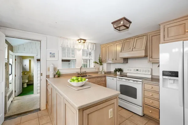 $4,100,000 | 156 Shore Drive, Dennis, MA 02638