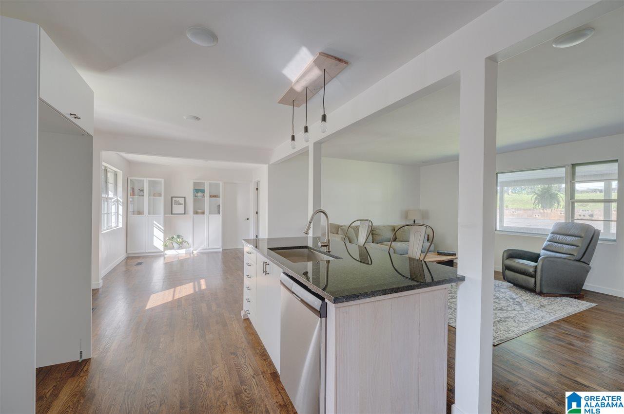 2898 Corner Road Warrior, AL 35180 - Photo 11 of 29